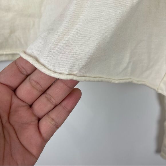 NEW Treasure & Bond Long Sleeve Crewneck Guns N Roses Band Tee Women's Sz Medium - Picture 9 of 9